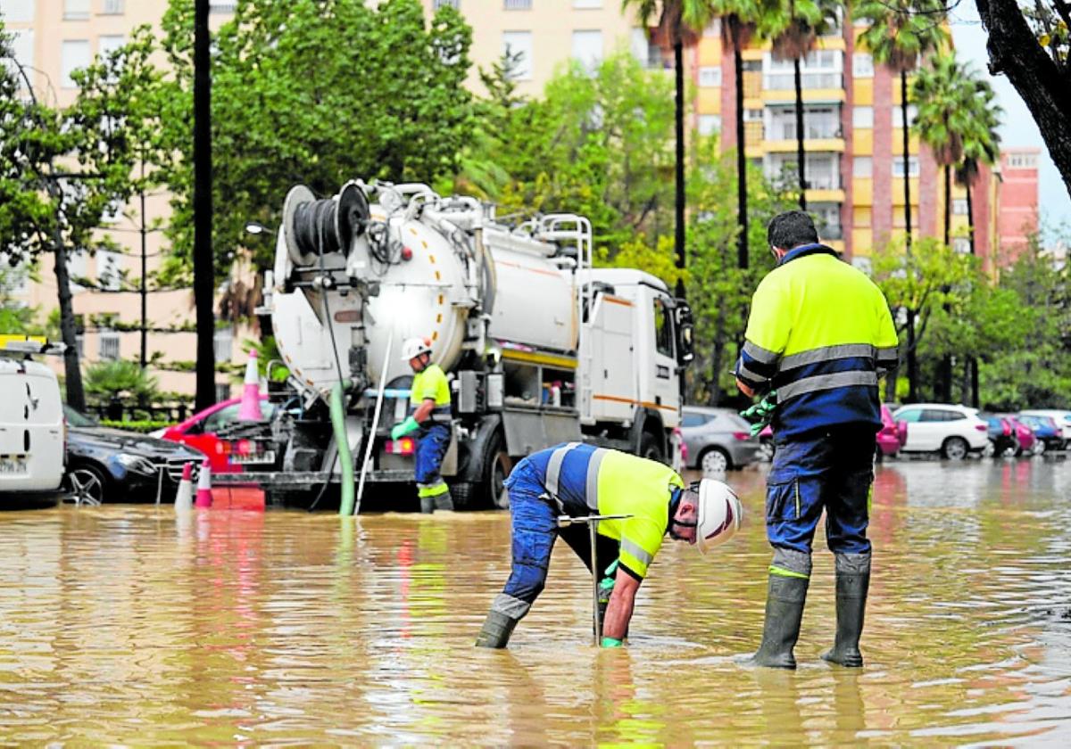 Überschwemmungen in der Calle Jacinto Benavente.