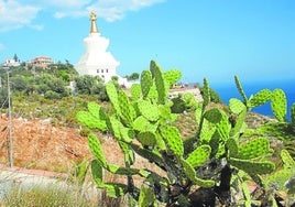 qReligion.Dieser Tempel befindet sich an einem erhöhten Ort mit Blick auf das Mittelmeer.