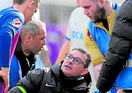 Teamarzt Miñarro (M.) wurden von den Spielern sehr geschätzt.