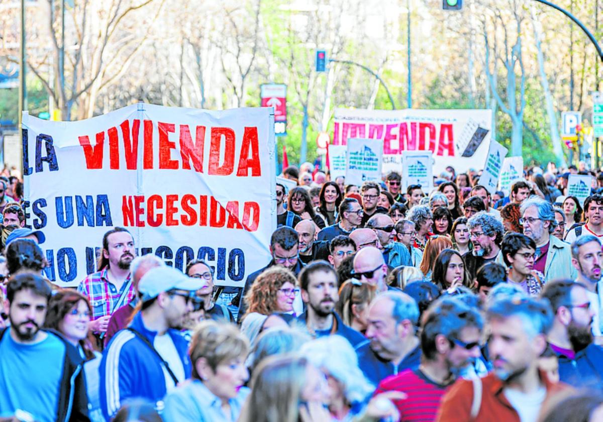 Landesweite Demos gegen Wohnungsnot in Spanien