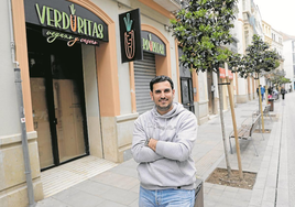 Álvarez vor dem ehemaligen Restaurant Verduritas, in dem gerade das USB entsteht.