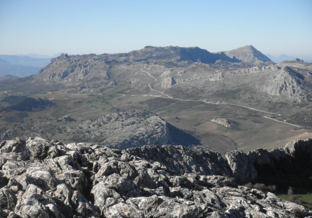 Die Schätze des Berges mit der berühmten Yedra-Quelle