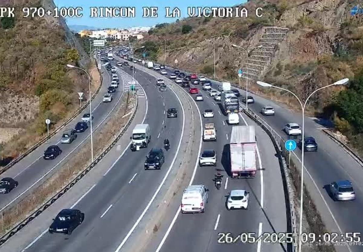 Kilometerlange Staus nach Massenkarambolage auf der A-7 bei La Cala del Moral