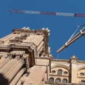 Die Arbeiten für das neue Giebeldach der Kathedrale von Málag sind in vollem Gange..
