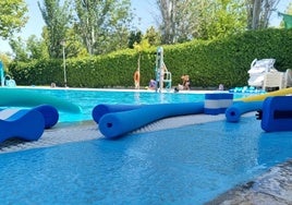 Das gemeindeeigene Freibad von Fuente de Piedra, das von der Maßnahme nicht betroffen ist..