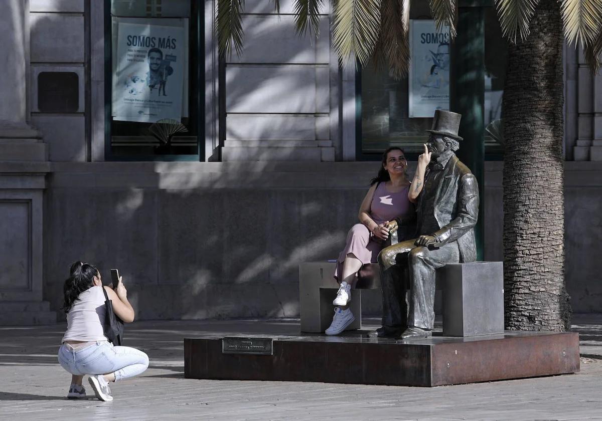 Málaga wird 21 Skulpturen und Bauwerke per Videoüberwachung besser schützen