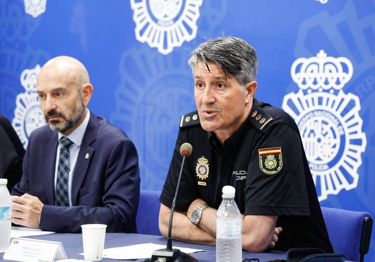 Pedro Agudo (rechts) und Juan Antonio Sillero bei der Präsentation der Bilanz.
