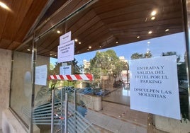 Am 17. Juni wurde die Eingangstür des Hotels versiegelt.