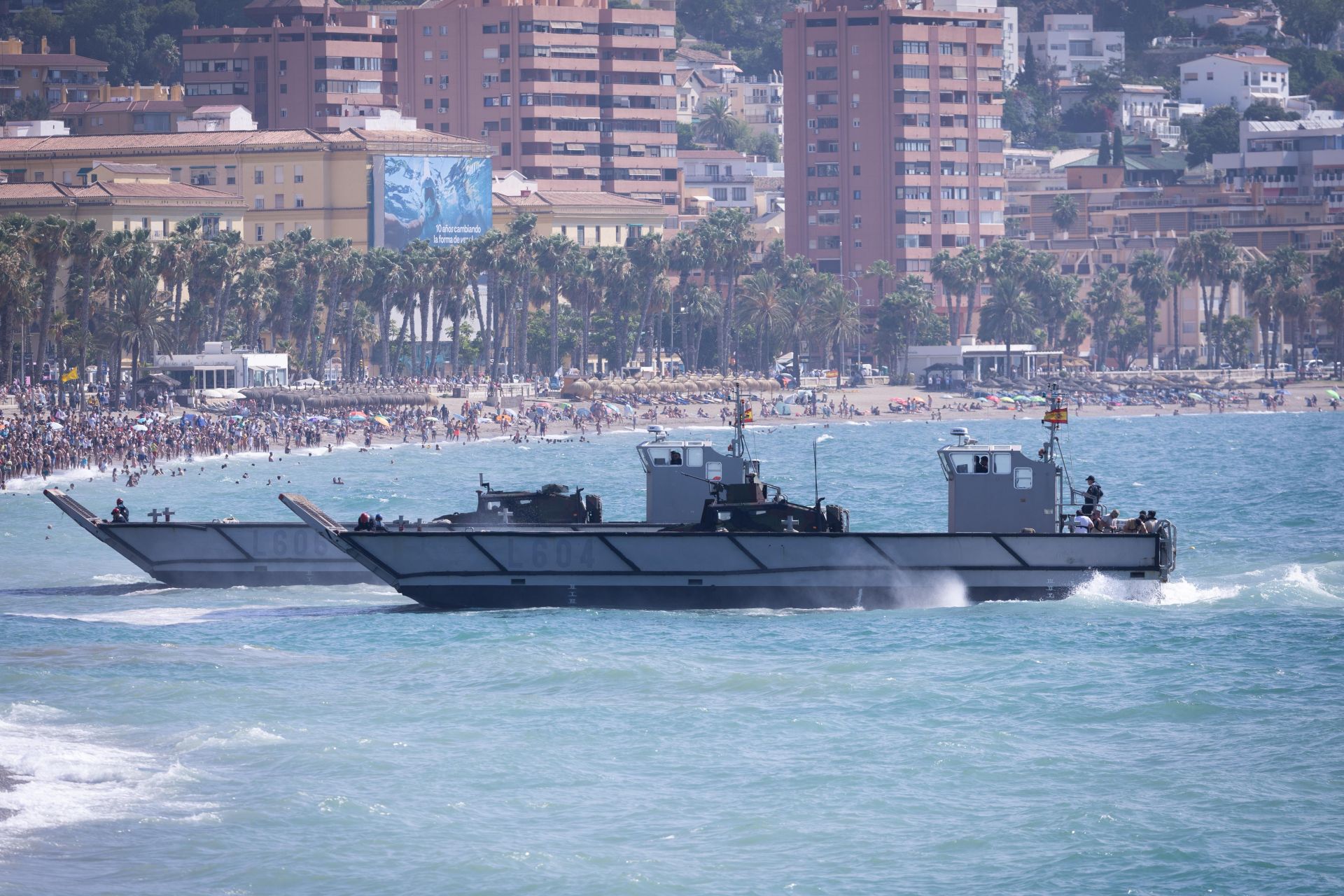 Die Militärschau am Strand von Málaga in Fotos
