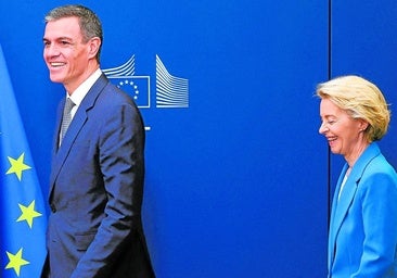 Pedro Sánchez und Ursula von der Leyen bei einem Traffen am 28. Mai in Brüssel.