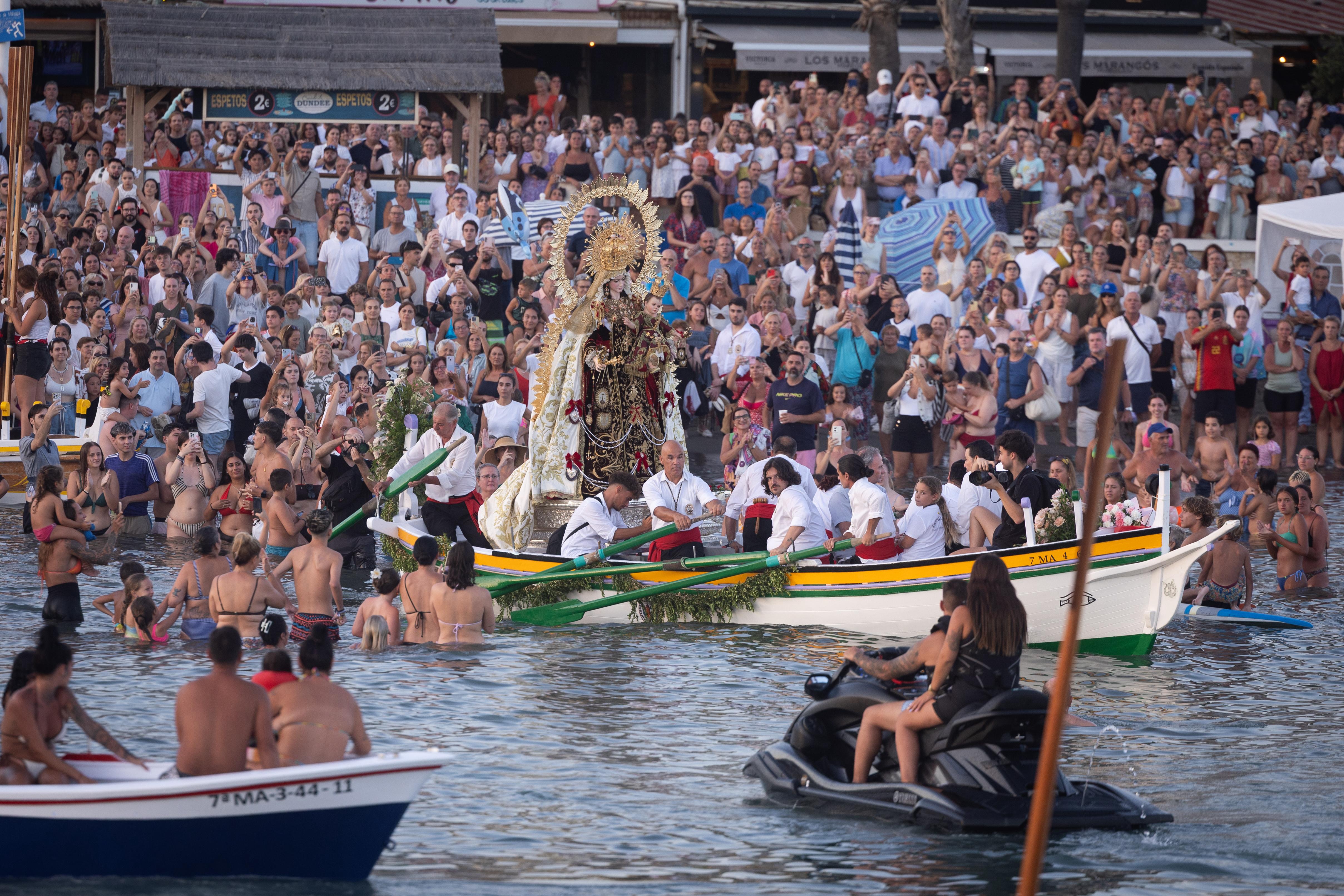Procesión de la Virgen del Carmen en Pedregalejo.