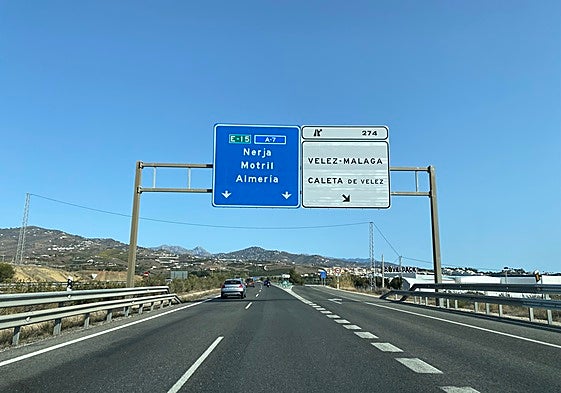 Ausfahrt von der A-7 in Caleta de Vélez.
