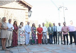 Die Bürgermeister bei ihrem Treffen am alten Bahnhof in Fuengirola. García