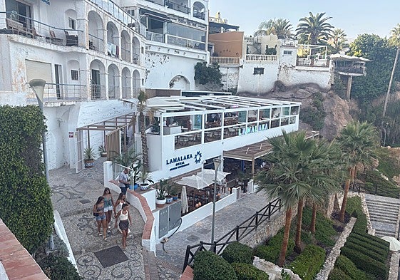 Der neue Beach Clubs am Strand von Calahonda in Nerja.