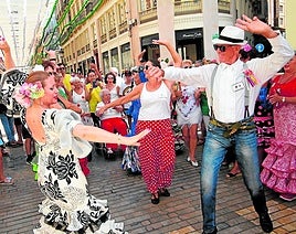 Die Feria von Málaga ist ein für alle offenes Fest, bei dem sich Menschen ungeachtet ihrer Nationalität, Religion oder ihres Alters vermischen.