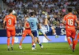 Der spektakuläre Fallrückzieher von Rafa beim Sieg von Málaga.