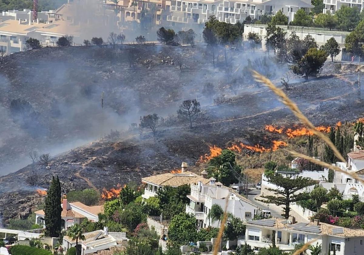 Imagen principal - Waldbrand in Benalmádena inzwischen gelöscht
