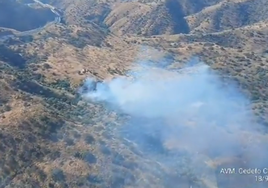 Feuer auf dem Bogenschießplatz von Casabermeja stablisiert