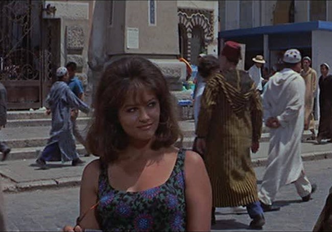 Claudia Cardinale, vor dem Mercado de Salamanda in Málaga.