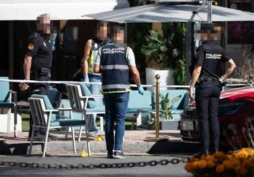 Mann auf der Terrasse einer Bar in Marbellas Stadtteil Puerto Banús erschossen