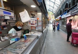 In der historischen Markthalle soll das Dach renoviert werden.