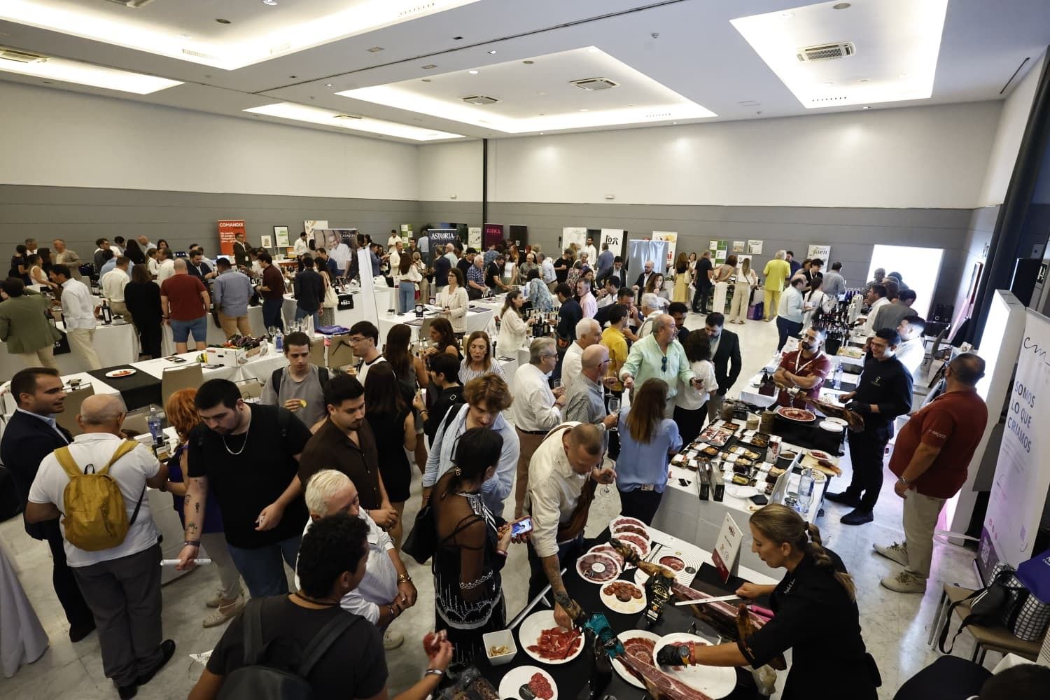 Die besten Fotos von SUR Wines & Gourmet 2025