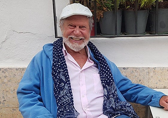 Theaterschauspieler Karl Straub wird am 14. Februar einen humorvollen bunten Nachmittag bieten.