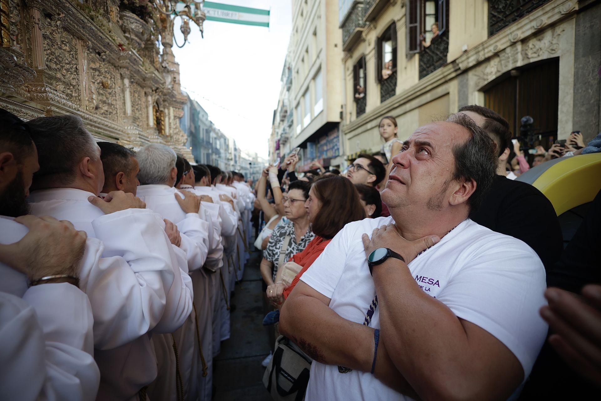 Tausende Zuschauer bei der Prozession der Virgen de la Trinidad in Málaga