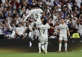 Bellingham feiert das zweite Tor de Real Madrid.