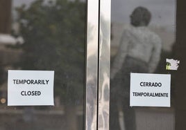 Eingang zum alten Kunstzentrum CAC Málaga, das seit September 2024 geschlossen ist und auf eine Renovierung wartet.