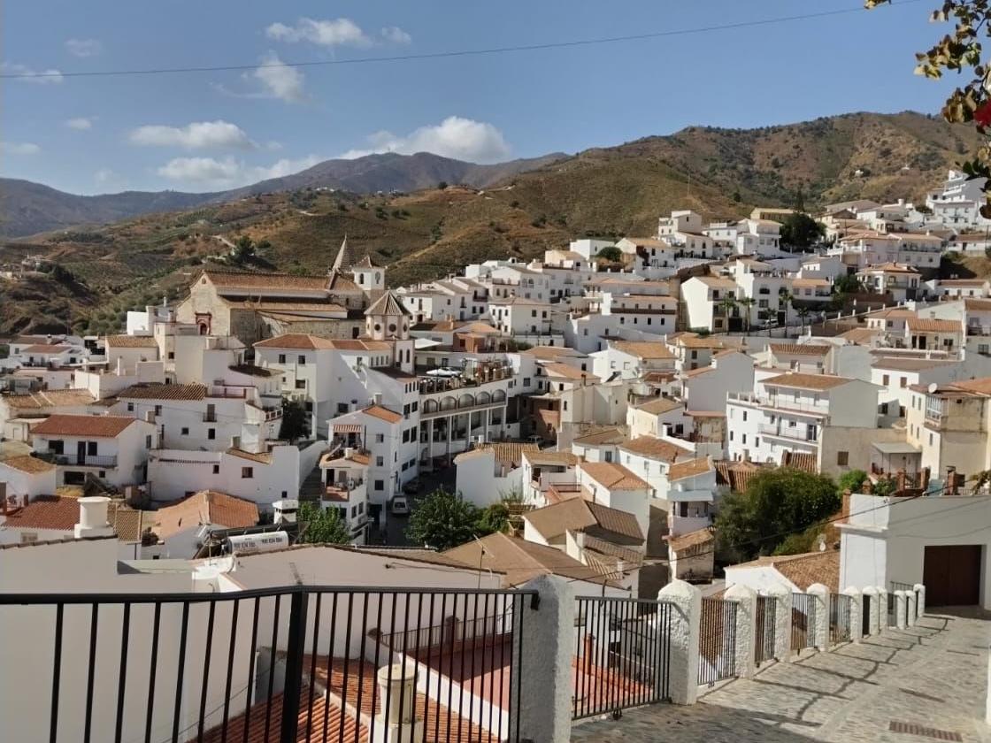 El Borge ist ein Paradebeispiel für die weißen Dörfer Andalusiens.