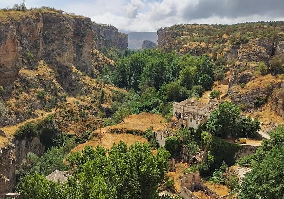 Imagen principal - Alhama de Granada – Wo Wasser, Felsen und Geschichte verschmelzen