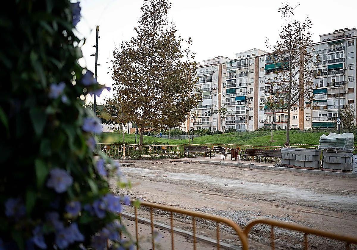 Park Martiricos in Málaga wird mit Multisportplatz und 200 Parkplätzen erweitert