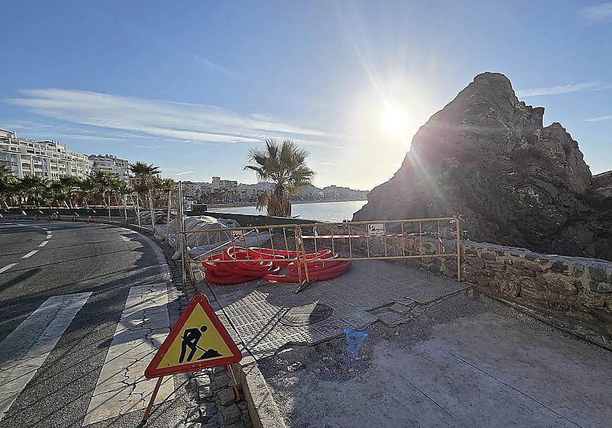 Arbeiten am Strand von Almuñécar.