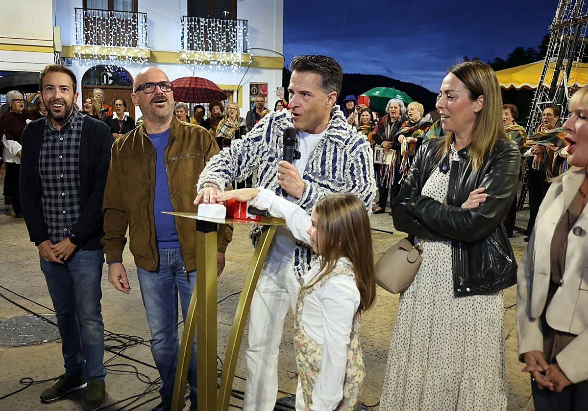 Bürgermeister Óscar Medina.