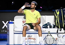 Carlos Alcaraz am Sonntag während des Matchs gegen Sinner.