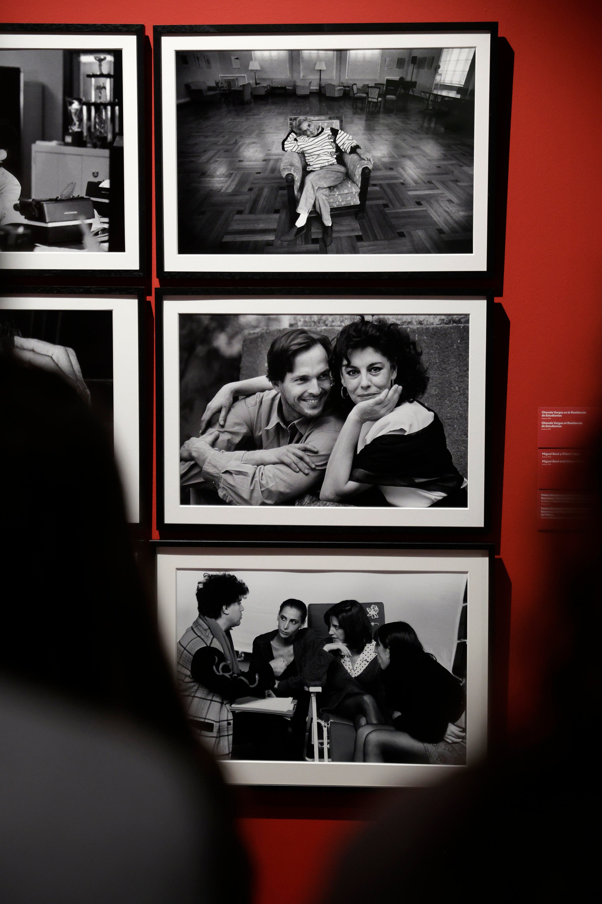 Fotoreporterin Marisa Flórez weiht neue Räumlichkeiten ein