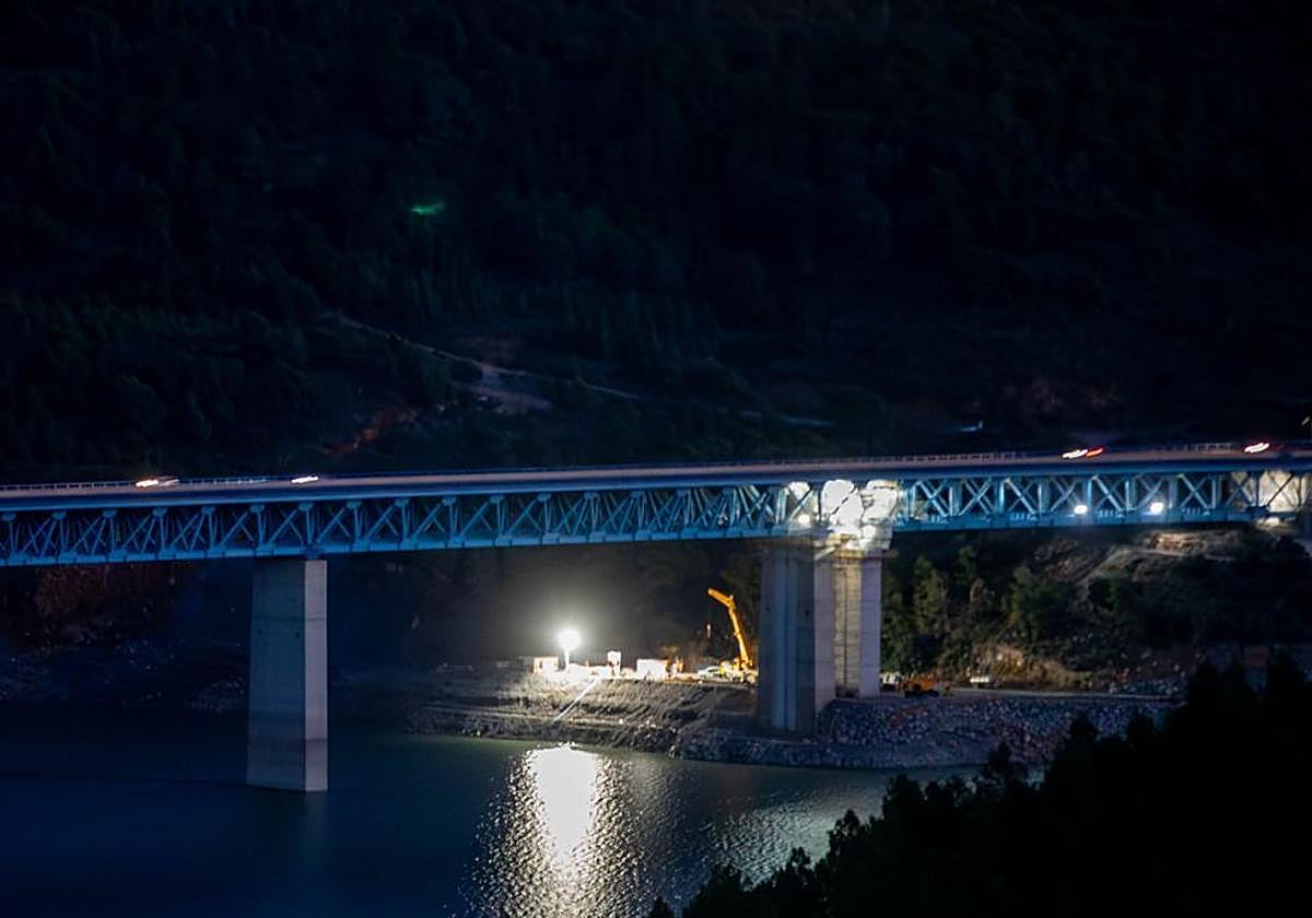 Ab MIttwochabend war die A-44 bereits wieder in Richtung Granada befahrbar.