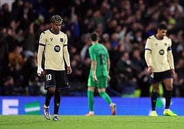 Unzufriedener Yamal am Ende der ersten Halbzeit