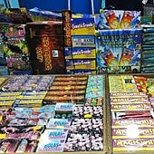 Auch das Zünden der auf dem Weihnachtsmarkt am Paseo del Parque angebotenen Feuerwerkskörper ist im Stadtzentrum verboten.