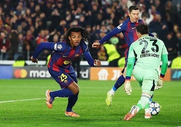 Koundé beim ersten Tor gegen Eintracht.