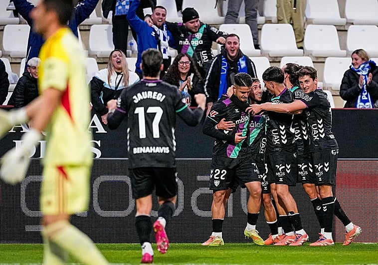 FC Málaga meldet sich mit einem goldenen Triumph gegen Albacete zurück (3-1)