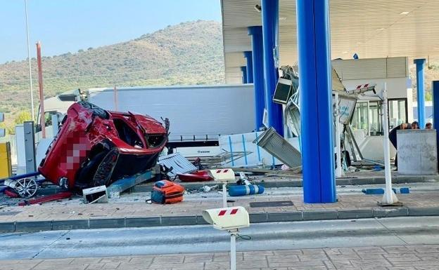 The man who died in motorway toll booth smash was a serving Guardia Civil officer