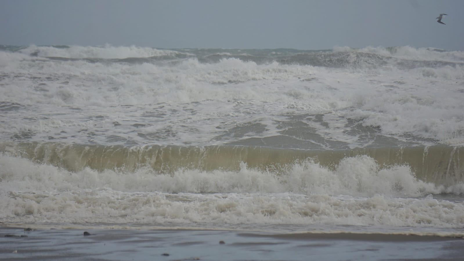 Two people were injured in Malaga province and a beach bar in Fuengirola was flattened. 