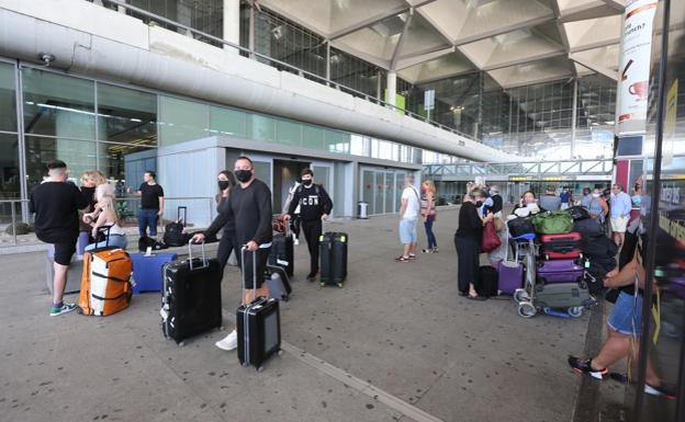 Spain tightens travel restrictions and British arrivals must now present a &#039;Covid passport&#039; 