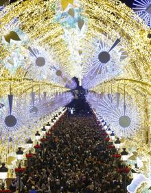 Imagen secundaria 2 - Different Christmas decorations in Vigo and Malaga. 