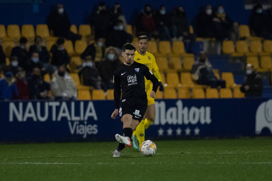 Malaga won away from home for the first time this season on Monday (3 January)
