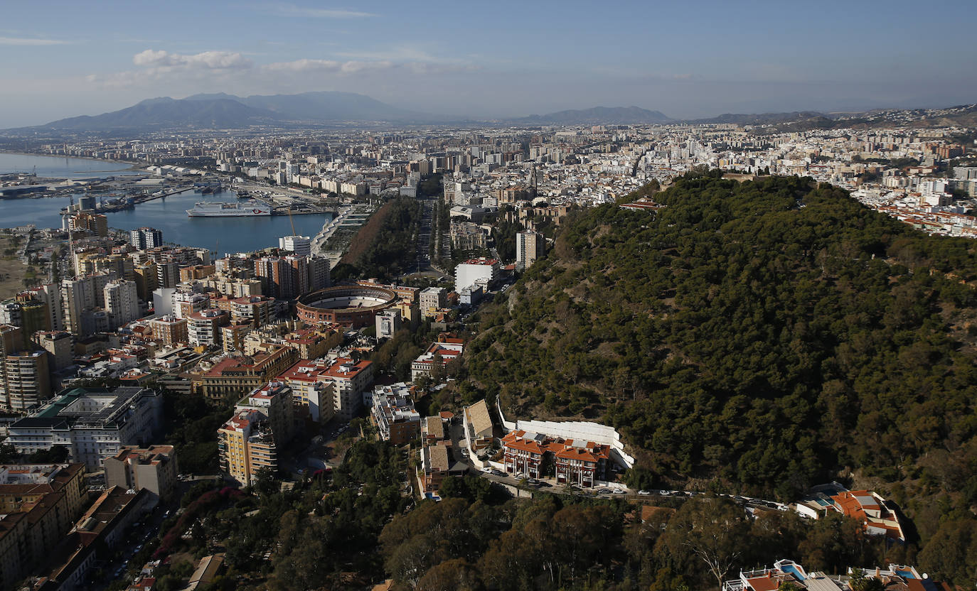 Since 1986, the Spanish National Police have been watching criminals from above in their Air Unit. 