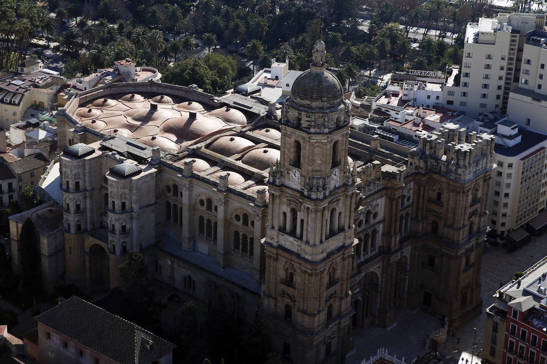 Since 1986, the Spanish National Police have been watching criminals from above in their Air Unit. 