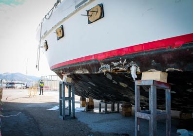 Imagen secundaria 1 - The remains of an extravagant past on the Costa del Sol lie in ruins while megayacht's fate is decided